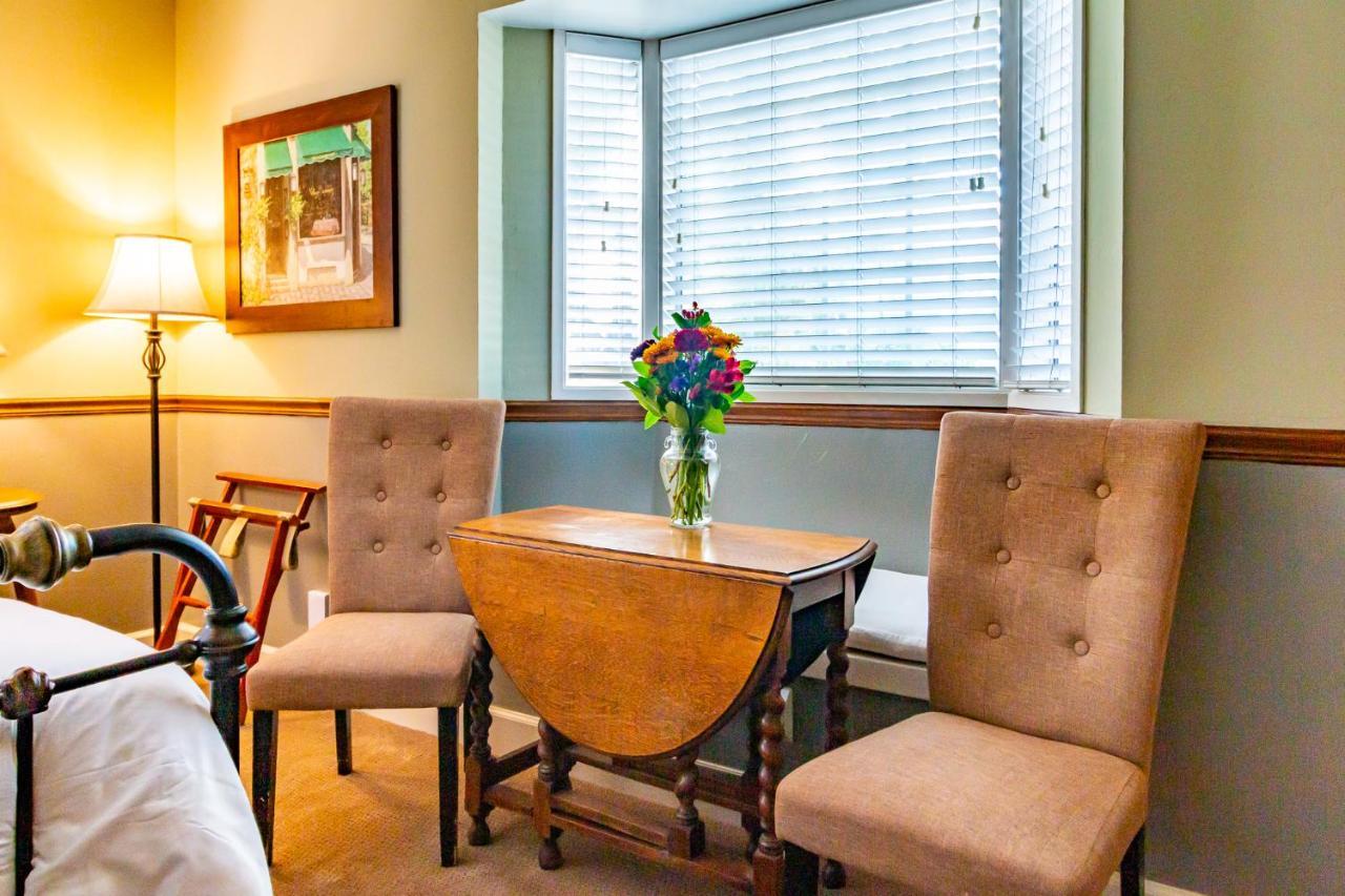 J Patrick Inn Cambria Extérieur photo