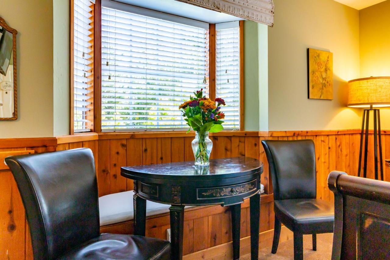 J Patrick Inn Cambria Extérieur photo