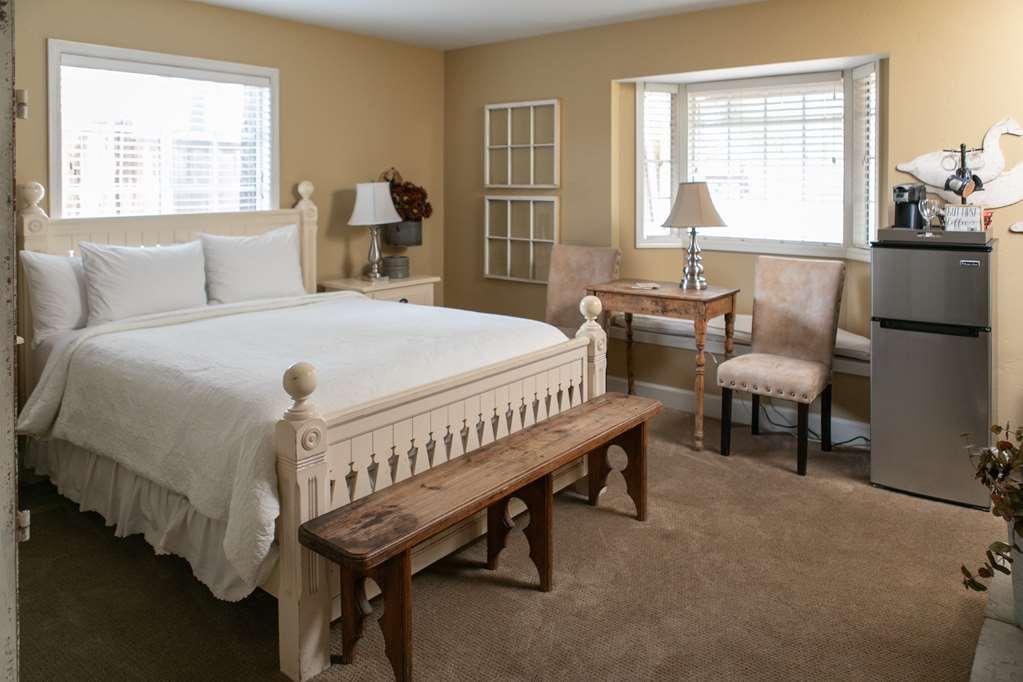 J Patrick Inn Cambria Chambre photo