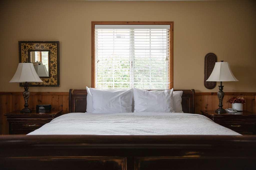 J Patrick Inn Cambria Chambre photo