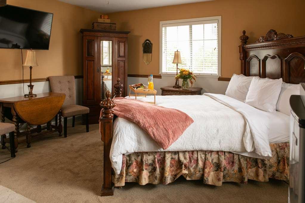 J Patrick Inn Cambria Chambre photo