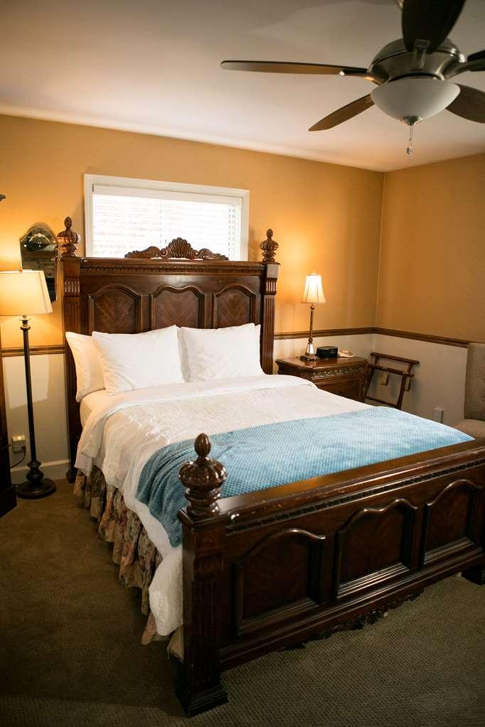 J Patrick Inn Cambria Chambre photo