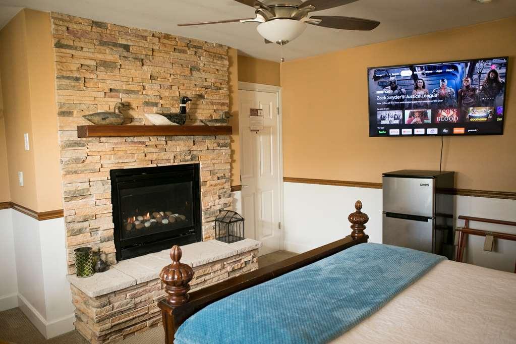 J Patrick Inn Cambria Chambre photo