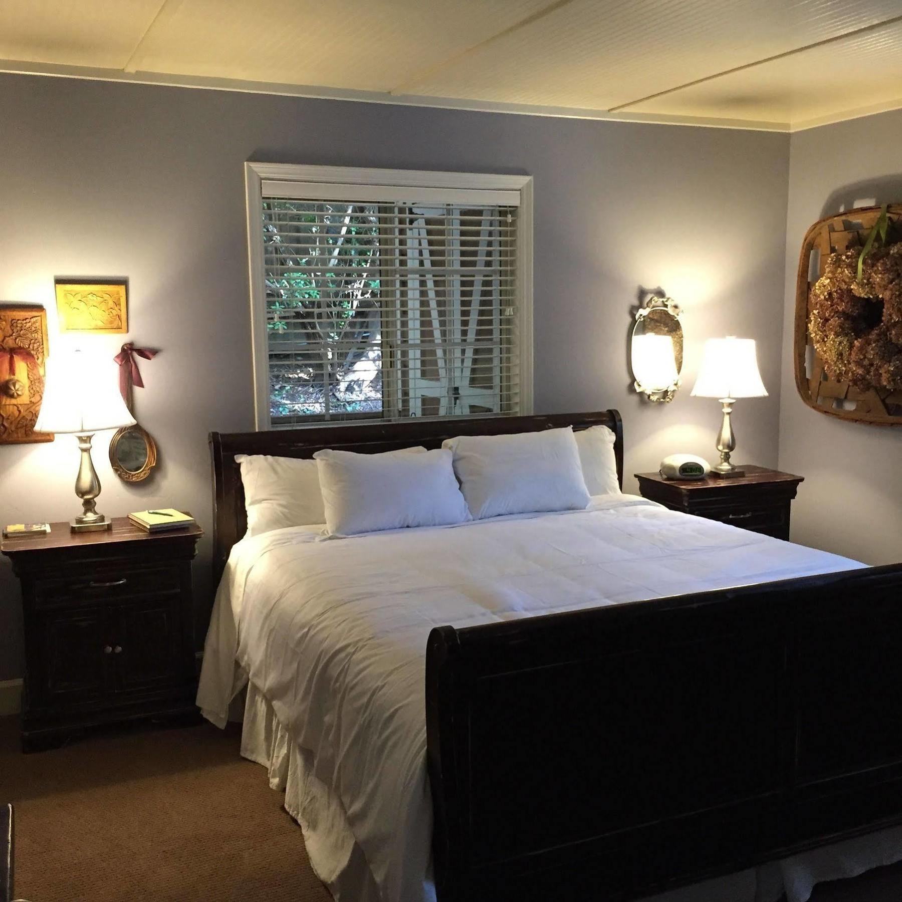 J Patrick Inn Cambria Extérieur photo